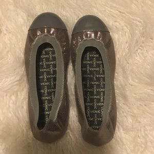 Vionic Pewter Silver Flats